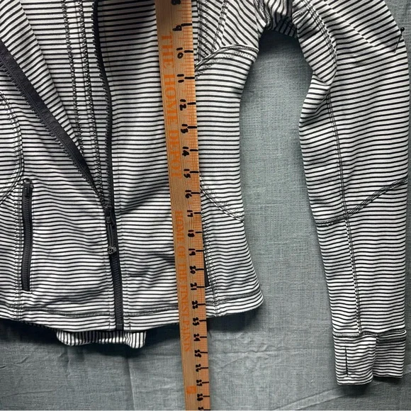 Lululemon athletica Define Jacket 4 Full Zip Black & White Striped sweatshirt - Picture 8 of 11